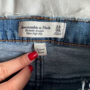 Abercrombie Ultra High Rise Ankle Straight Jeans